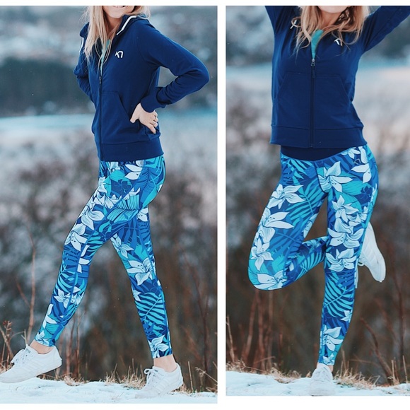 KARI TRAA Floral Printed Leggings - Picture 3 of 5